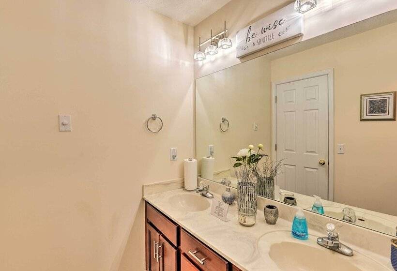 Charming Nashville Home ~ 6 Mi To Downtown!