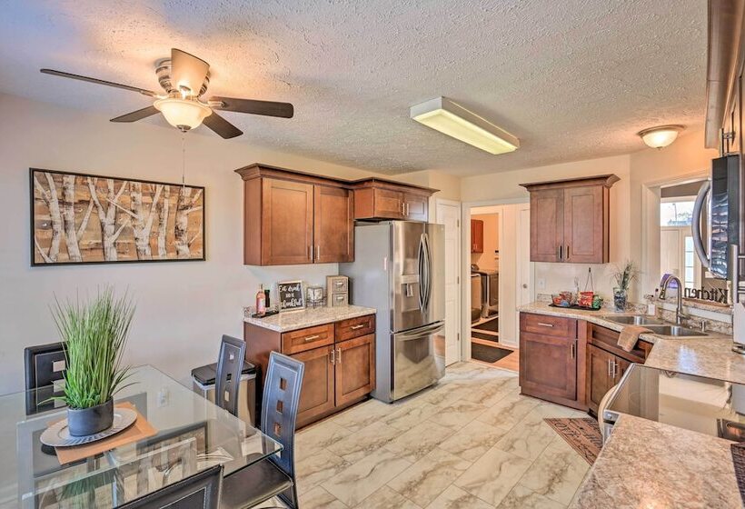 Charming Nashville Home ~ 6 Mi To Downtown!