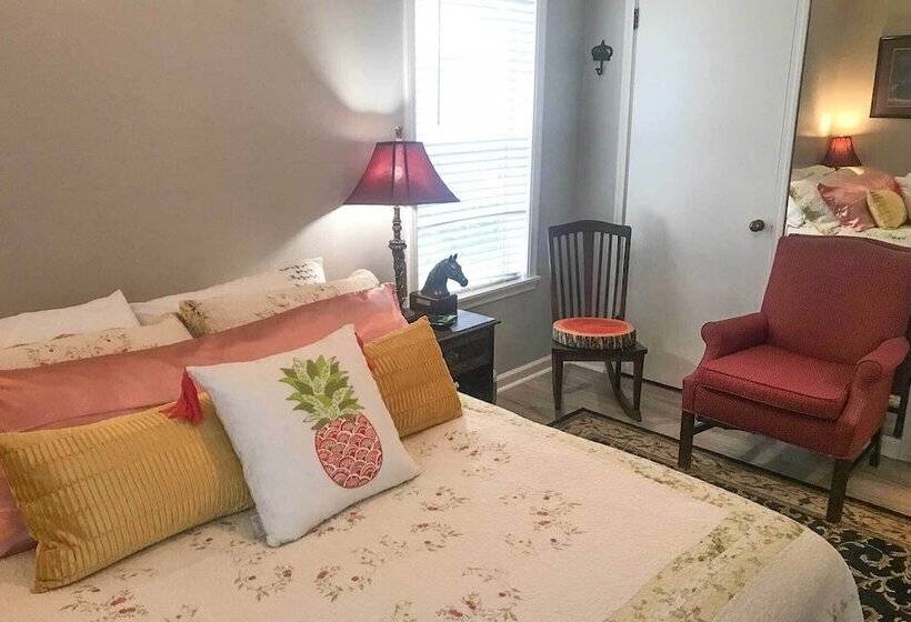 Coastal Escape W/ Yard, Walk 1 Mile To Texas A & M