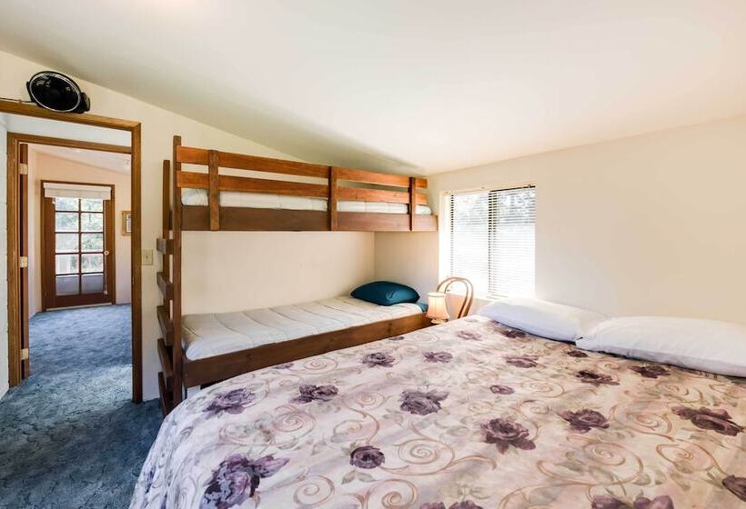 Conconully Cabin On 42 Private Acres Near Hiking!