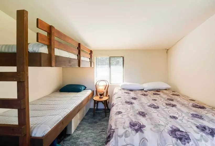 Conconully Cabin On 42 Private Acres Near Hiking!