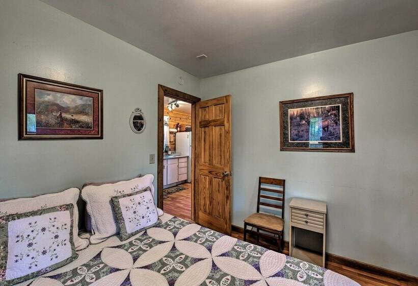 Cozy Colorado Cabin W/ Deck, Grill & River Access!