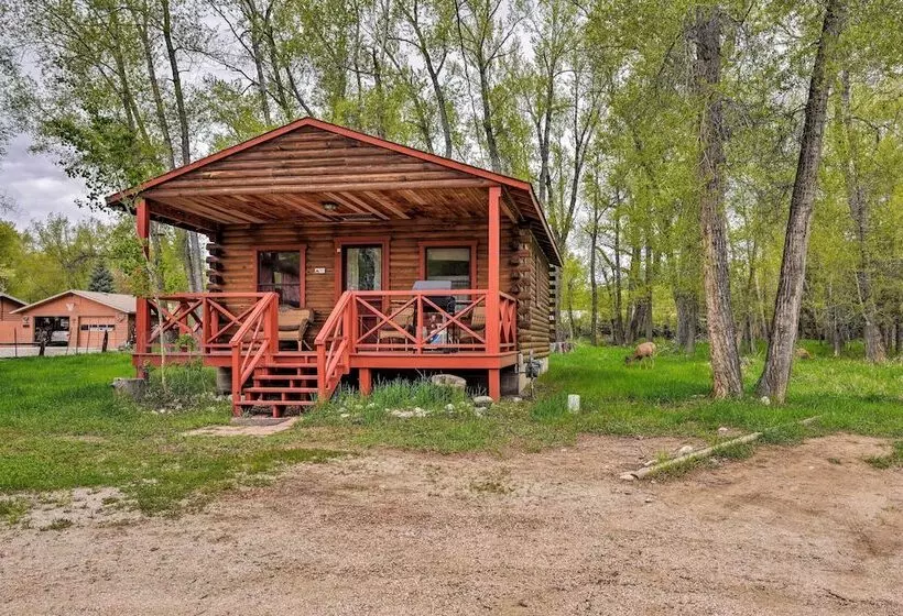 Cozy Colorado Cabin W/ Deck, Grill & River Access!