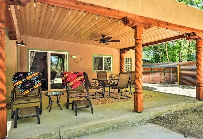 Cozy Home W/ Media Room: Short Walk To Taos Plaza!