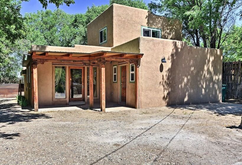 Cozy Home W/ Media Room: Short Walk To Taos Plaza!