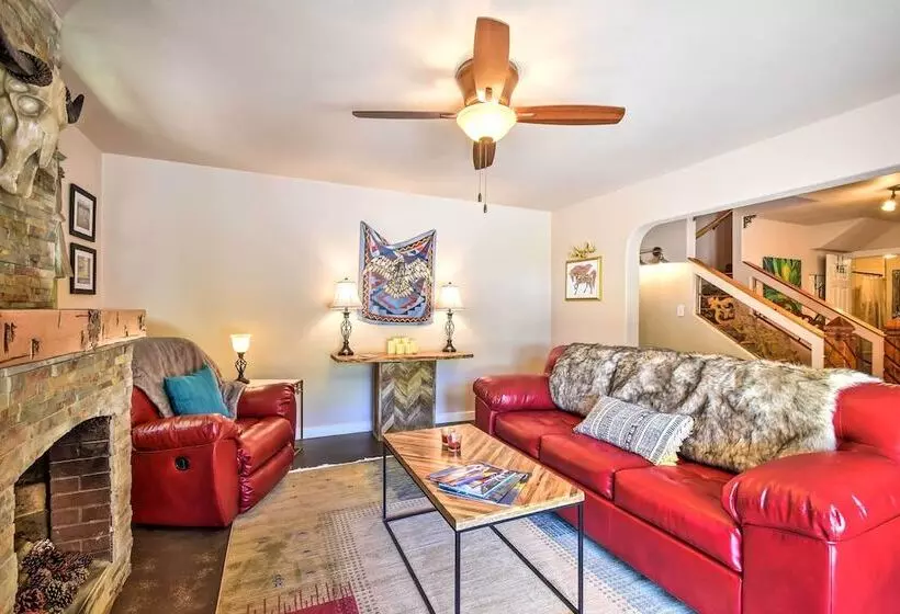 Cozy Home W/ Media Room: Short Walk To Taos Plaza!