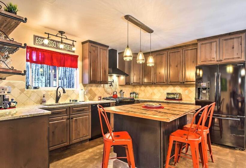 Cozy Home W/ Media Room: Short Walk To Taos Plaza!