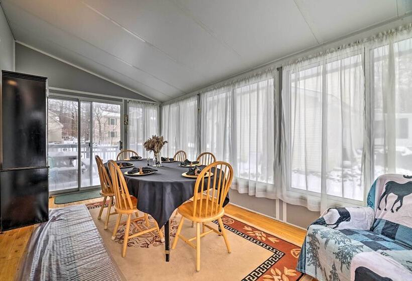 Cozy Tobyhanna Home W/ Community Amenities!