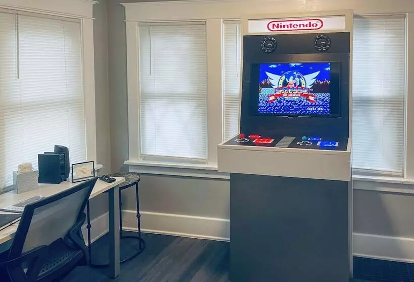 Dog Friendly Home ~ 14 Mi To Highmark Stadium