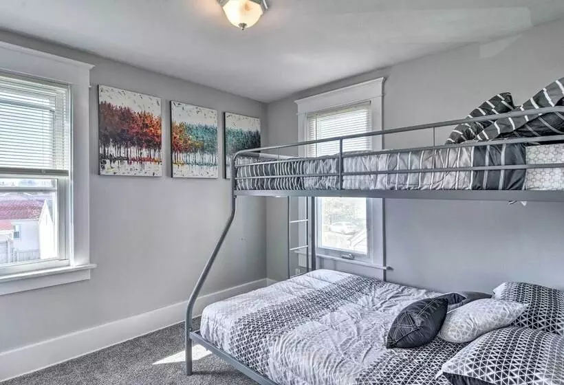 Dog Friendly Home ~ 14 Mi To Highmark Stadium