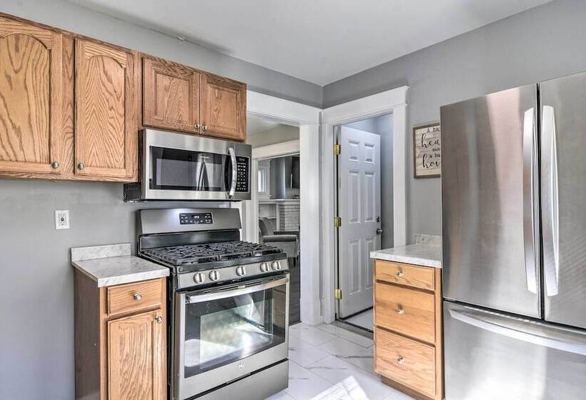 Dog Friendly Home ~ 14 Mi To Highmark Stadium