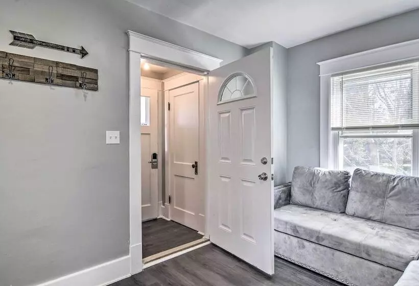 Dog Friendly Home ~ 14 Mi To Highmark Stadium