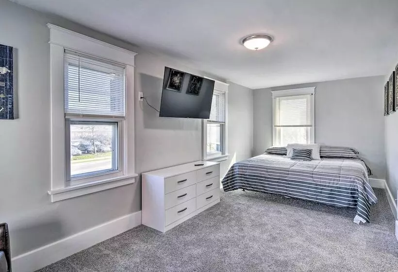 Dog Friendly Home ~ 14 Mi To Highmark Stadium