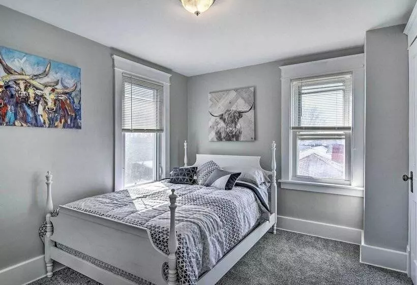 Dog Friendly Home ~ 14 Mi To Highmark Stadium