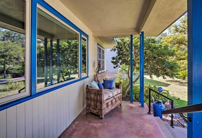 Downtown Austin Home W/ Patio, 3 Mi. To Soco!