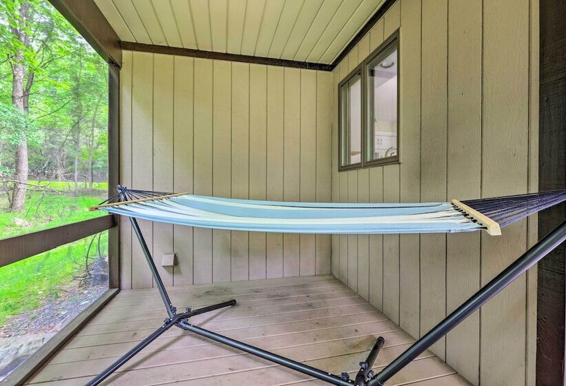 Near Hiking & Skiing: Albrightsville Home W/ Deck!