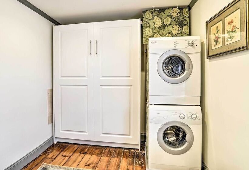 Historic Home W/ Garden: Walk To Center City!