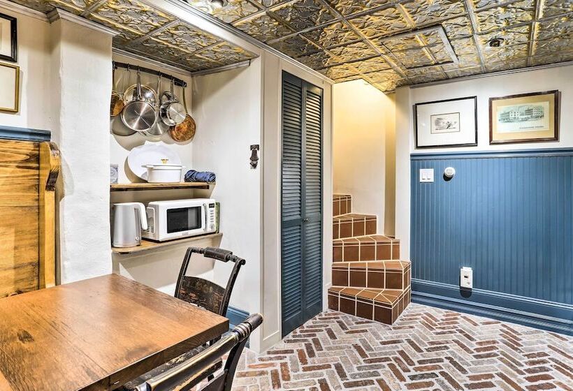 Historic Home W/ Garden: Walk To Center City!