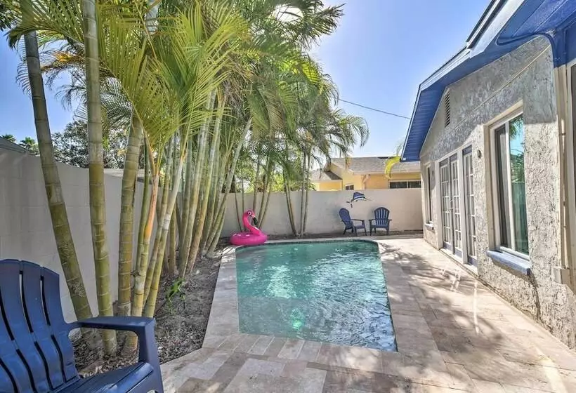 Indian Rocks Beach Home   2 Blocks To Beach!