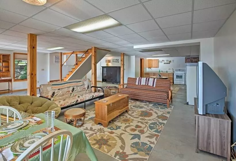 Lake Bonaparte  Fins & Feathers Lodge  W/ Dock!