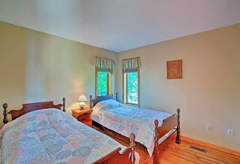 Lake Bonaparte  Fins & Feathers Lodge  W/ Dock!