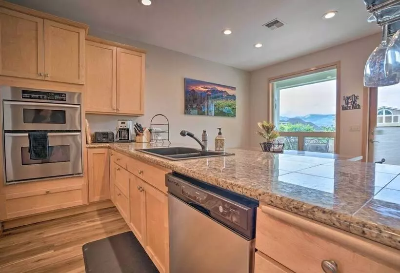 Lake Chelan Home W/ Boat Dock & Slip