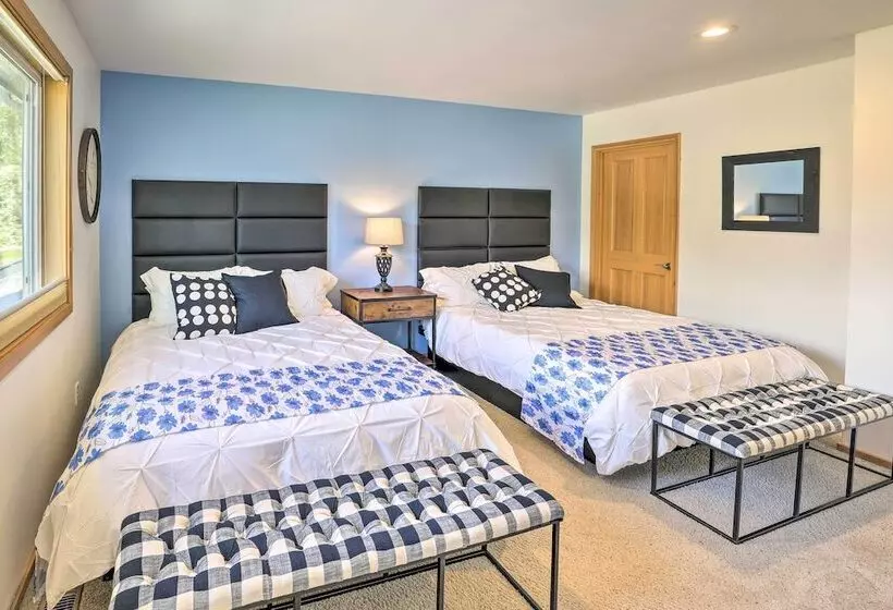 Lake Chelan Home W/ Boat Dock & Slip