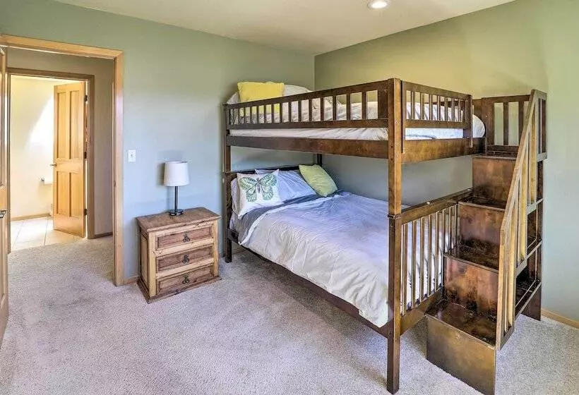 Lake Chelan Home W/ Boat Dock & Slip