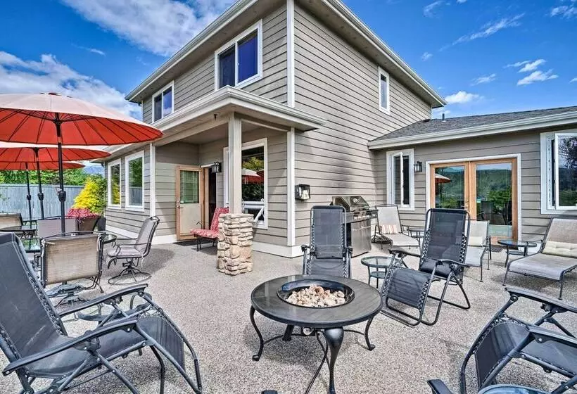 Lake Chelan Home W/ Boat Dock & Slip