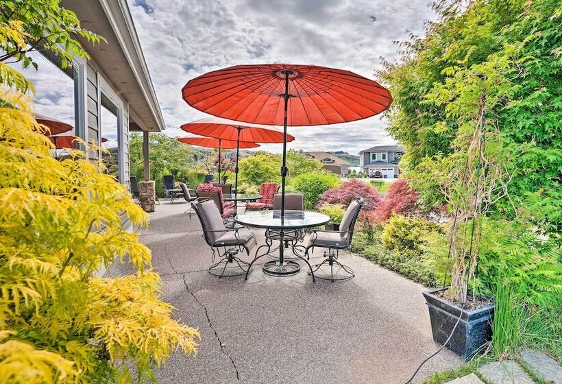 Lake Chelan Home W/ Boat Dock & Slip