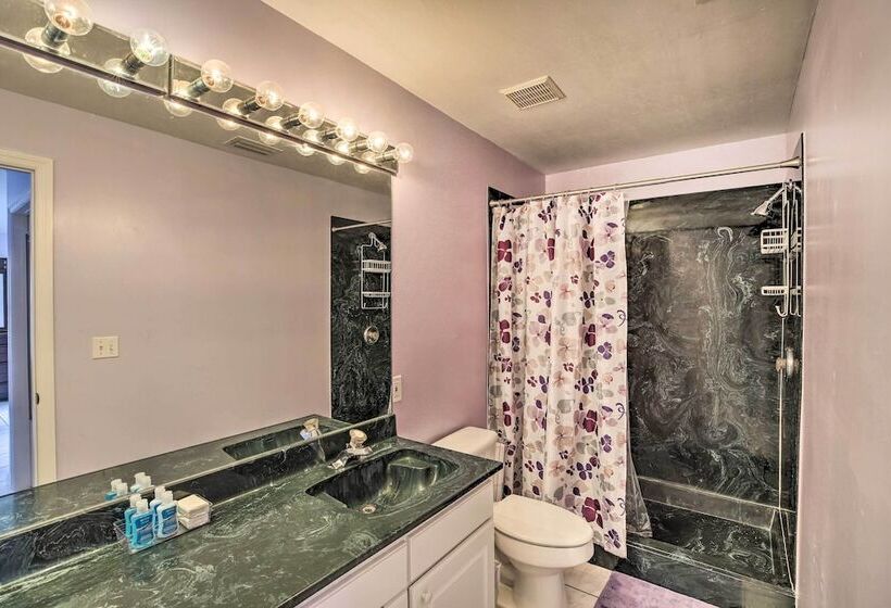 Lake Okeechobee Fishing Retreat W/ Fire Pit!