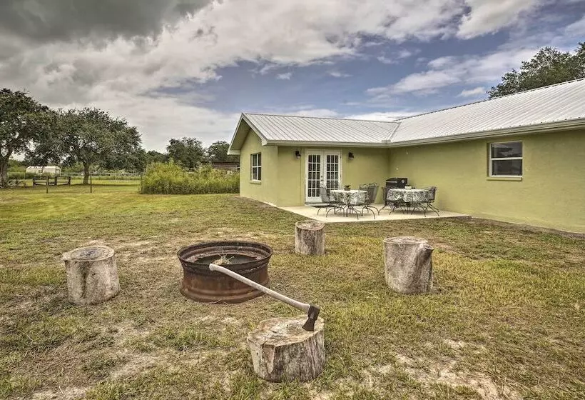 Lake Okeechobee Fishing Retreat W/ Fire Pit!