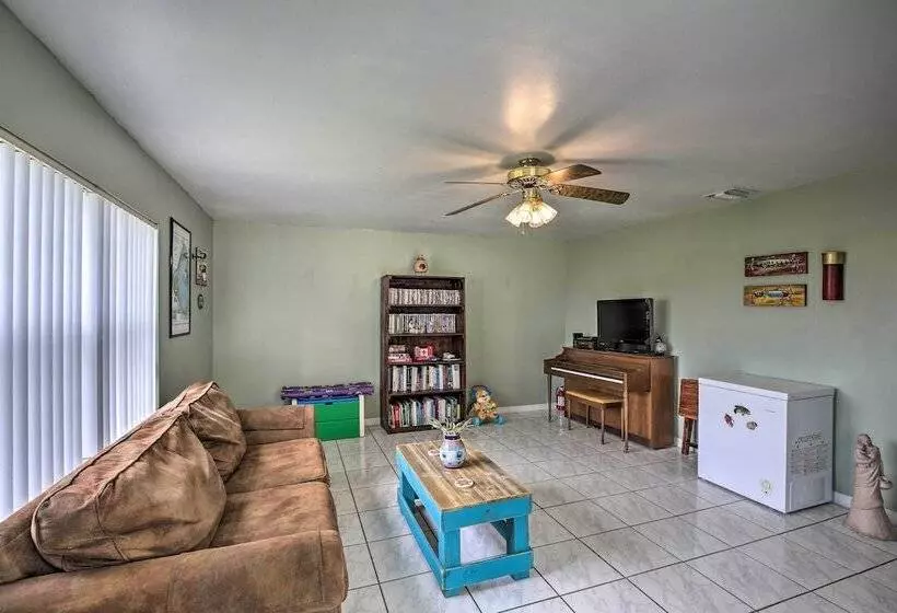 Lake Okeechobee Fishing Retreat W/ Fire Pit!