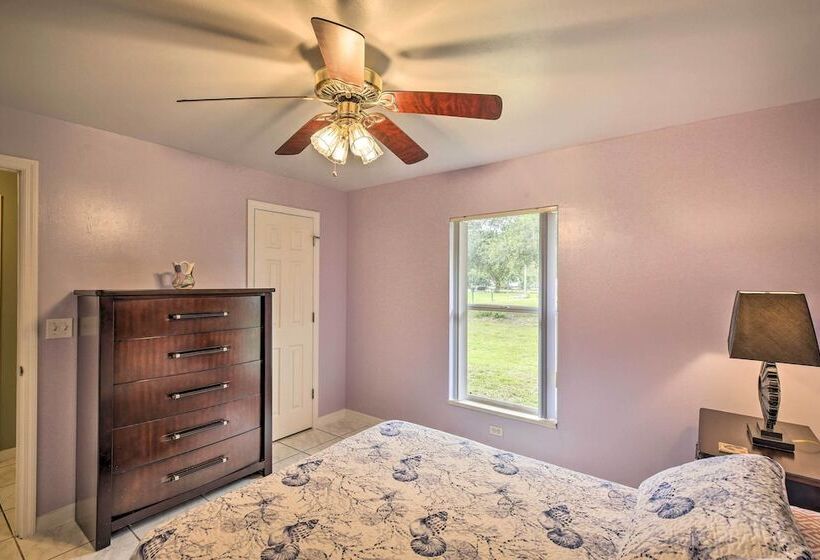 Lake Okeechobee Fishing Retreat W/ Fire Pit!