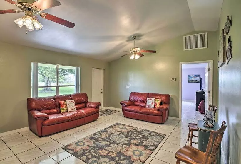 Lake Okeechobee Fishing Retreat W/ Fire Pit!