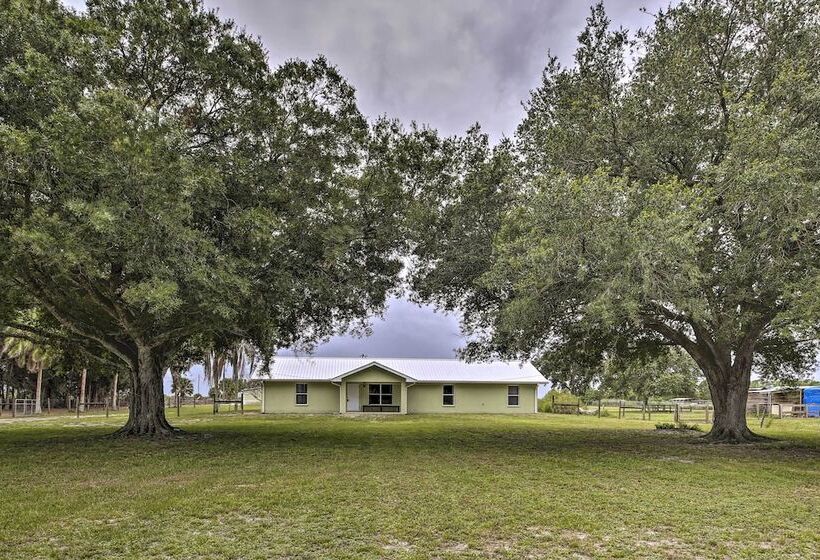 Lake Okeechobee Fishing Retreat W/ Fire Pit!