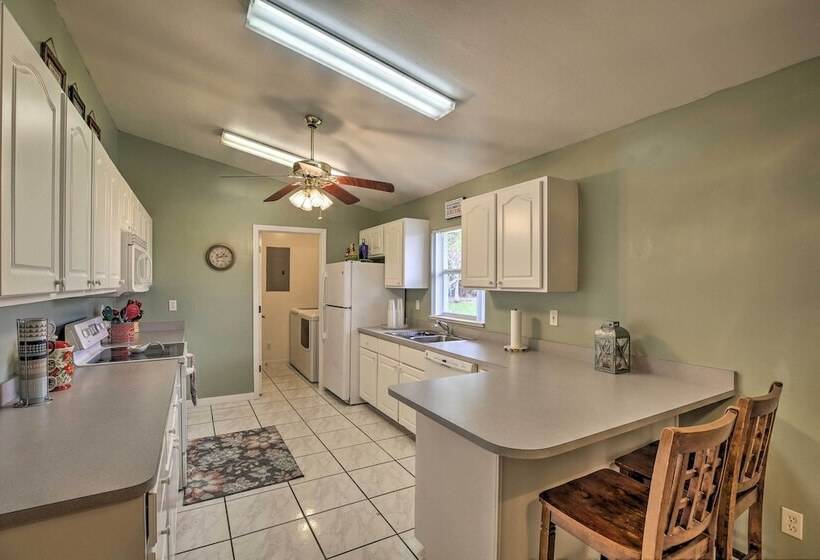 Lake Okeechobee Fishing Retreat W/ Fire Pit!