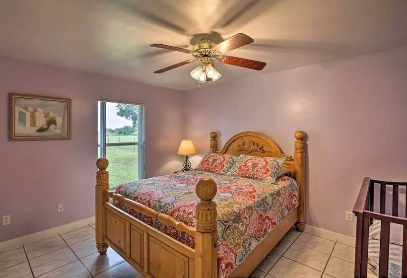 Lake Okeechobee Fishing Retreat W/ Fire Pit!