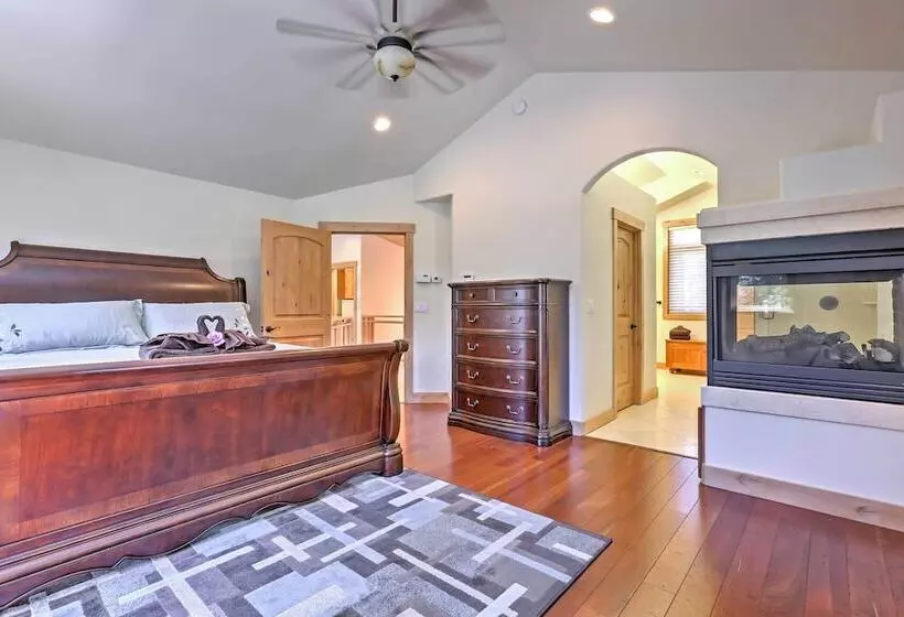 Lake Tahoe Home W/ Forest Views: Ski At Heavenly!