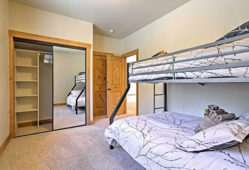 Lake Tahoe Home W/ Forest Views: Ski At Heavenly!