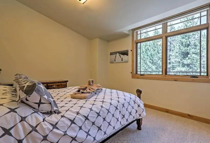 Lake Tahoe Home W/ Forest Views: Ski At Heavenly!
