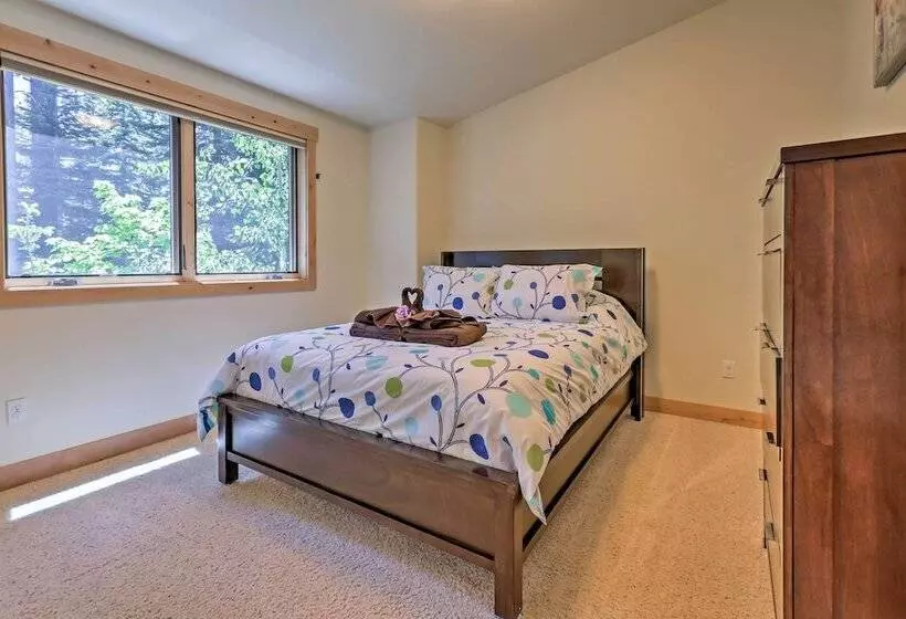 Lake Tahoe Home W/ Forest Views: Ski At Heavenly!