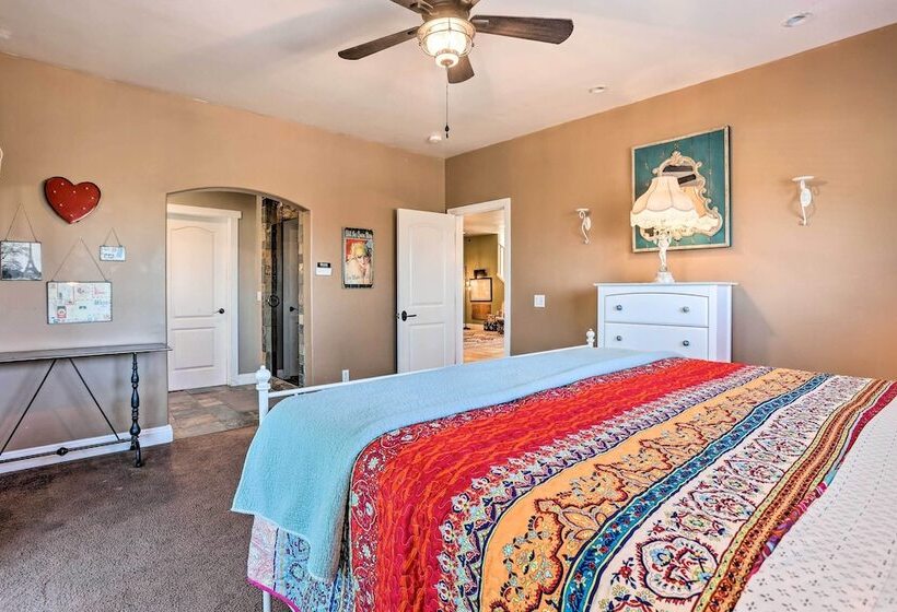 Lovely Lake Arrowhead Home W/ Private Hot Tub