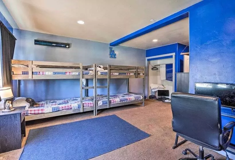 Lovely Lake Arrowhead Home W/ Private Hot Tub