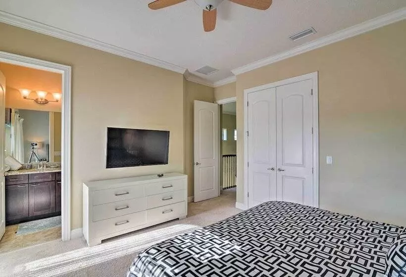 Luxe Reunion House W/ Private Pool: Near Disney!