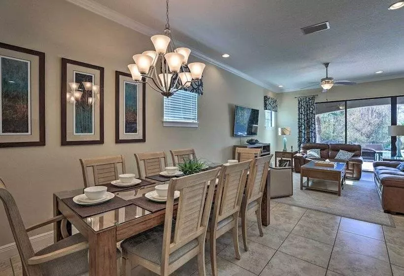 Luxe Reunion House W/ Private Pool: Near Disney!