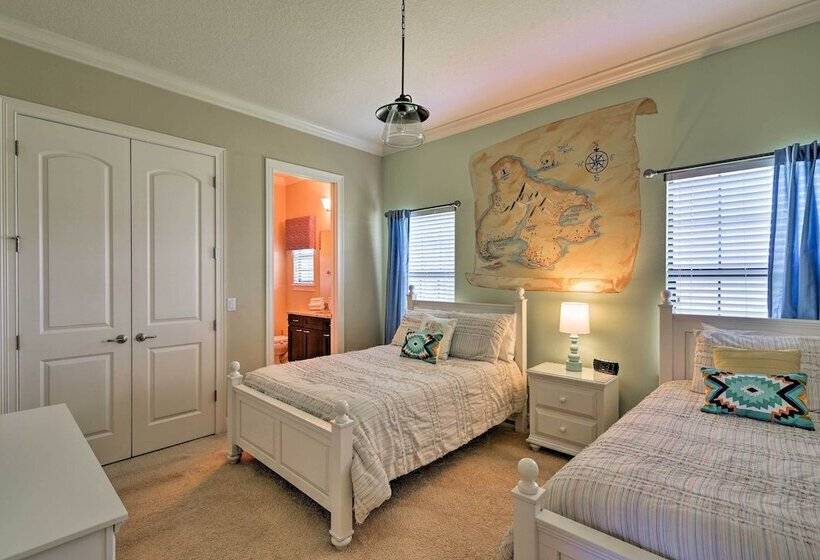 Luxe Reunion House W/ Private Pool: Near Disney!