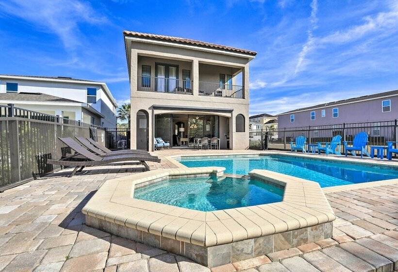Luxe Reunion House W/ Private Pool: Near Disney!