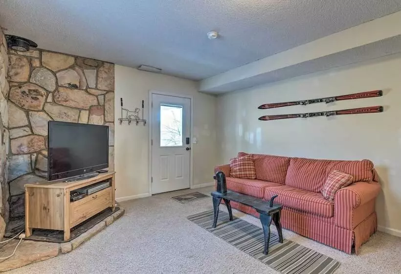 Massanutten Retreat W/ Double Deck & Mtn View!