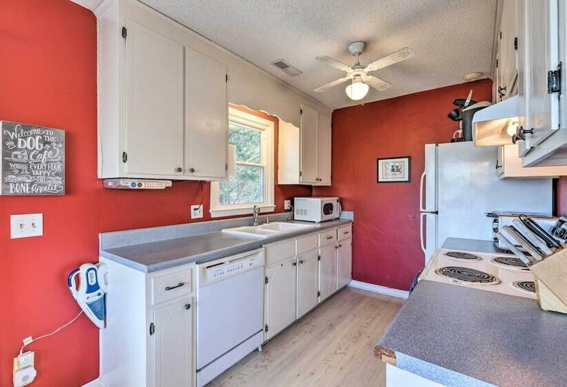 Massanutten Retreat W/ Double Deck & Mtn View!